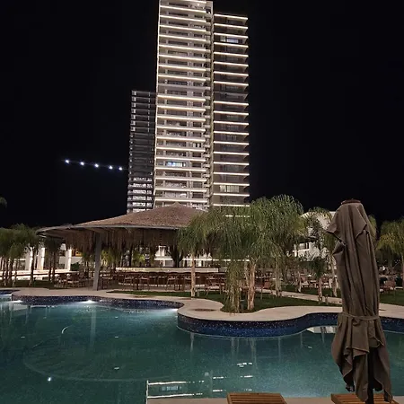 Grand Sapphire Casino 1 Bdr 002 Long *