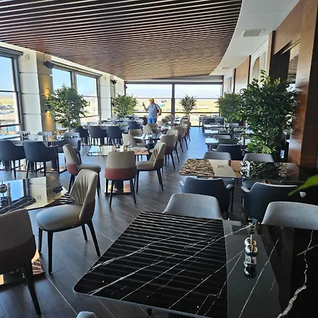 Grand Sapphire Casino 1 Bdr Be