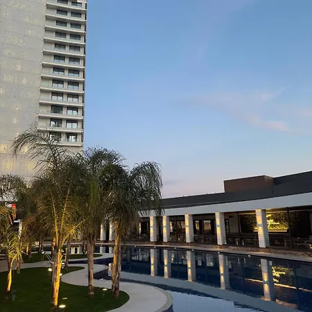 Grand Sapphire Casino 1 Bdr 002 Long *