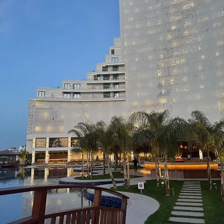 Grand Sapphire Casino 1 Bdr 002 Long
